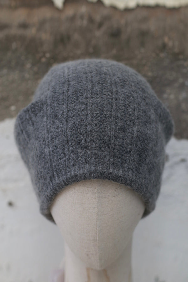NAN KNITS 25 Autumn and Winter Hollow Mechanism Beanie NAN-N25AWHAT05GRA-SHENHUI Dark Gray